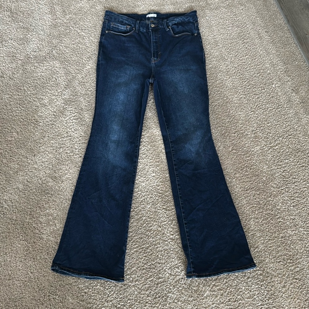 Good American high rise jeans.